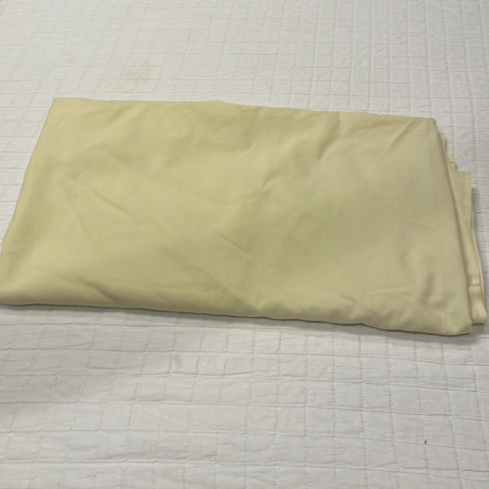 Vintage top sheet perfection find combed Percale for full-size mattress yellow
